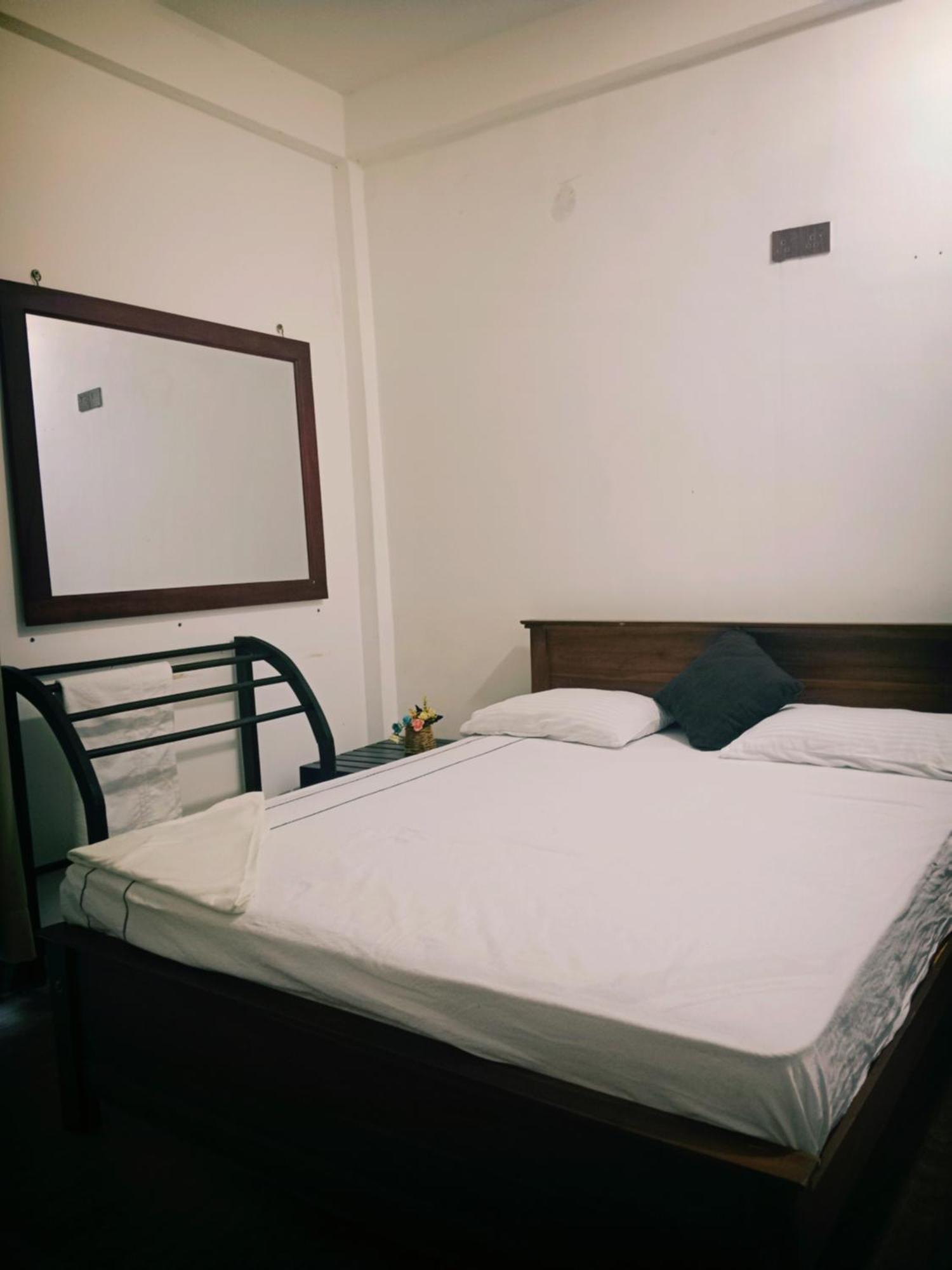 Home Stay Resort Nilaveli Δωμάτιο φωτογραφία
